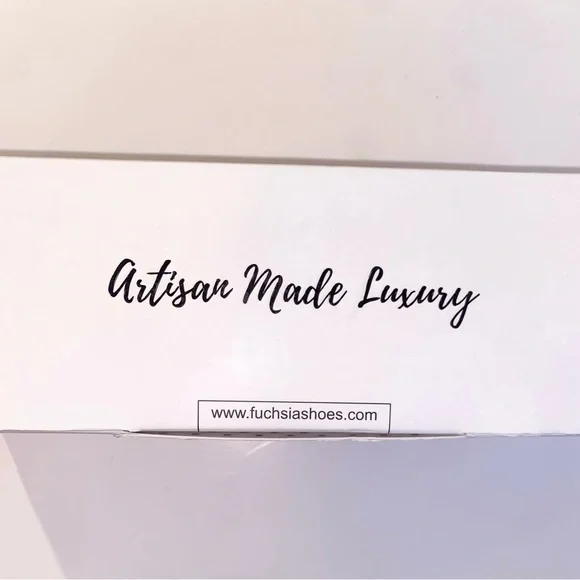 Fuchsia Artisan Made Peacock Print Flats Women’s Size 9 - Picture 16 of 16